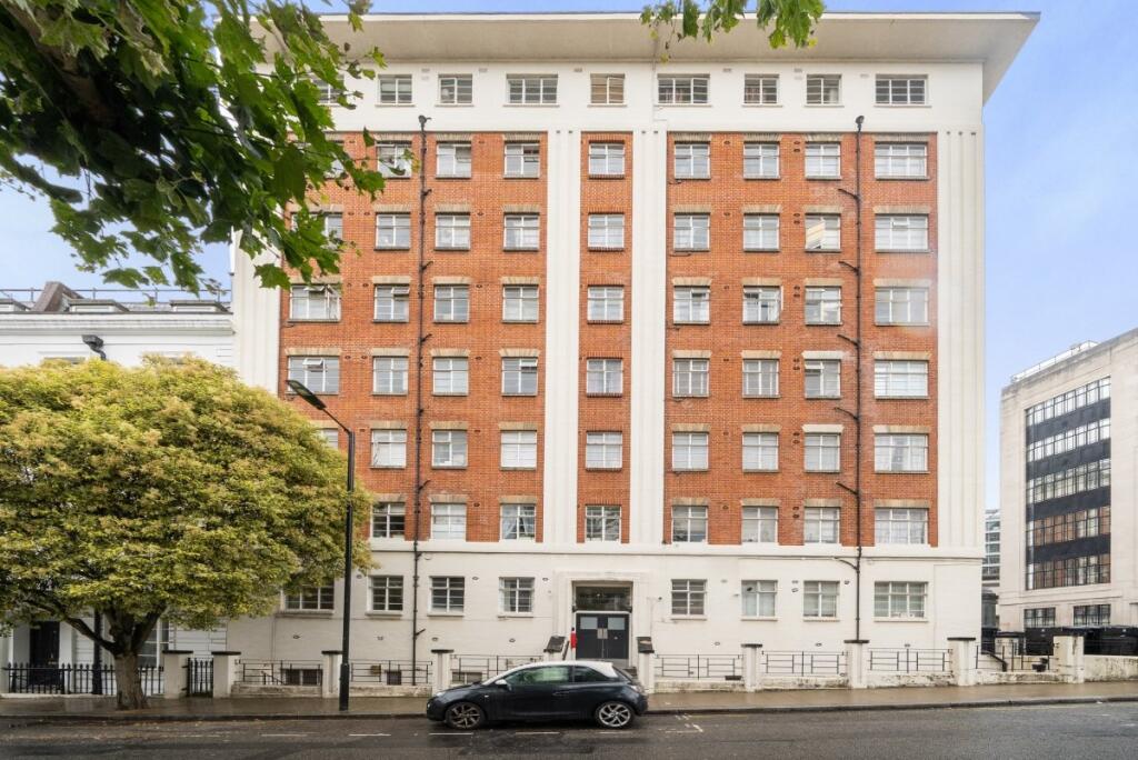 1 bed 1st Floor Flat for rent in London. From Kinleigh Folkard & Hayward