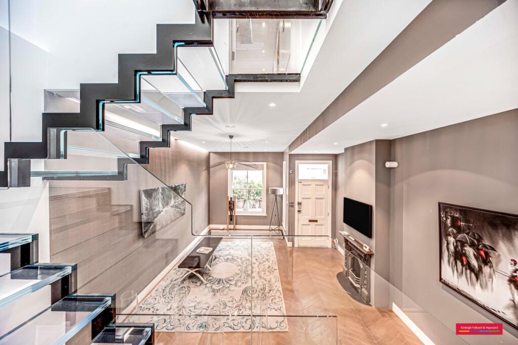 4 bed Mid Terraced House for rent in London. From Kinleigh Folkard & Hayward 4 bed Mid Terraced House for rent in London. From Kinleigh Folkard & Hayward