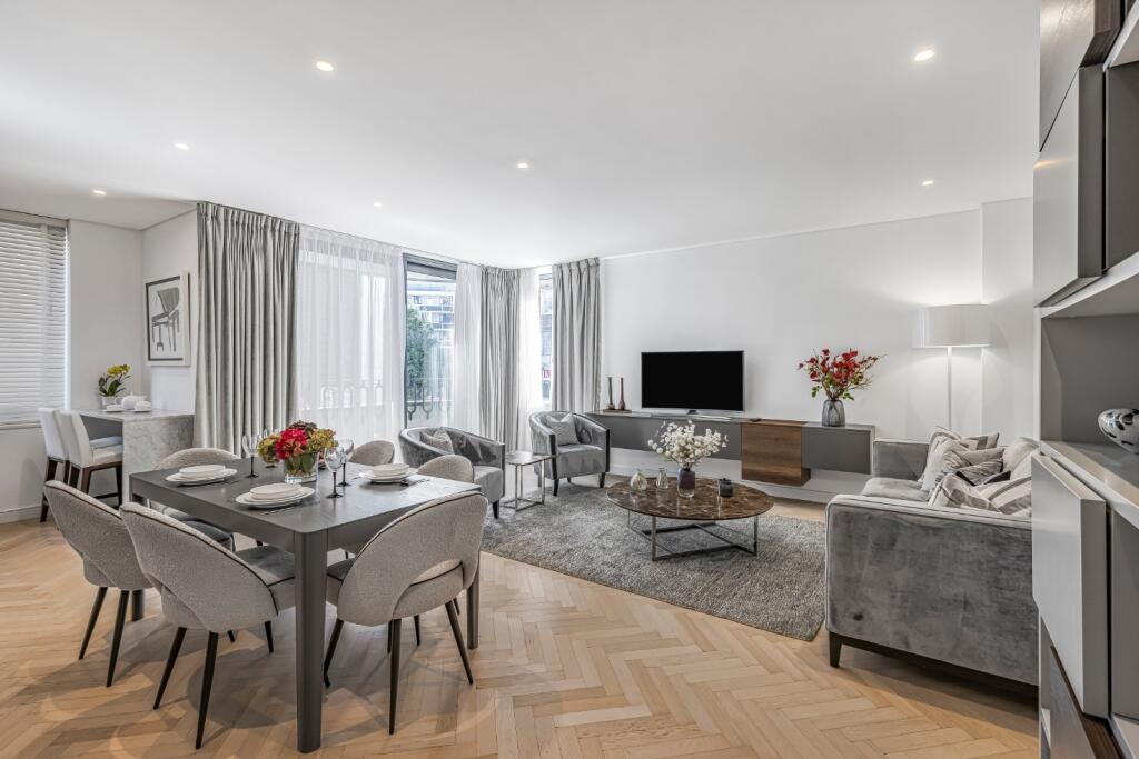 3 bed 1st Floor Flat for rent in London. From Kinleigh Folkard & Hayward