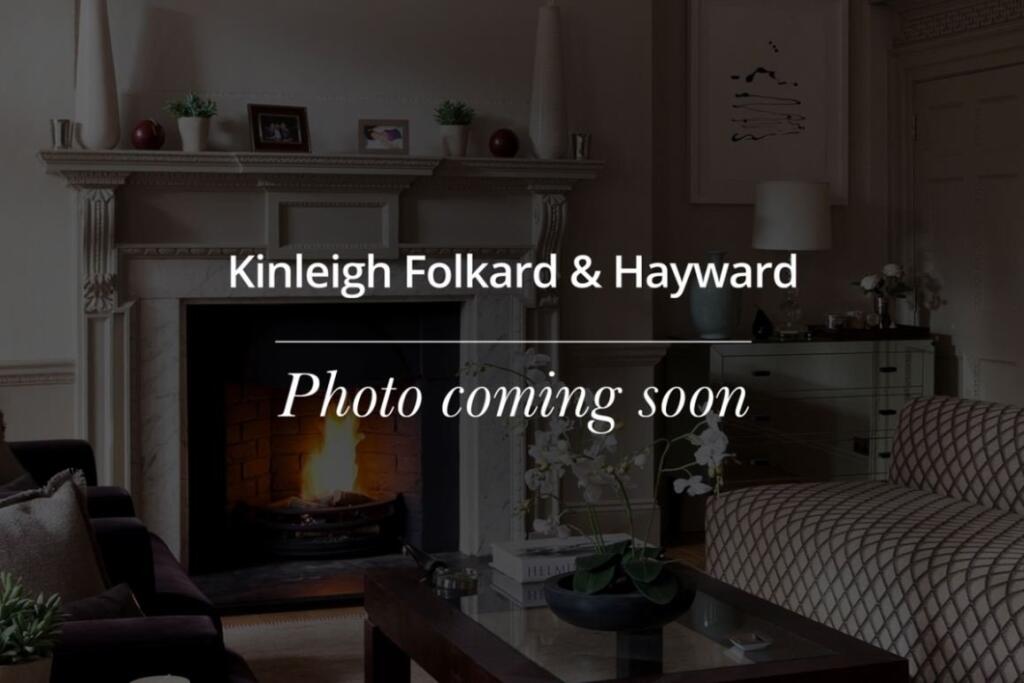 2 bed 1st Floor Flat for rent in London. From Kinleigh Folkard & Hayward