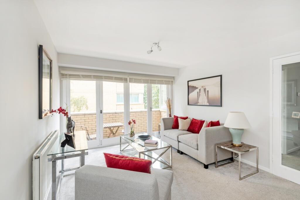 2 bed 1st Floor Flat for rent in London. From Kinleigh Folkard & Hayward