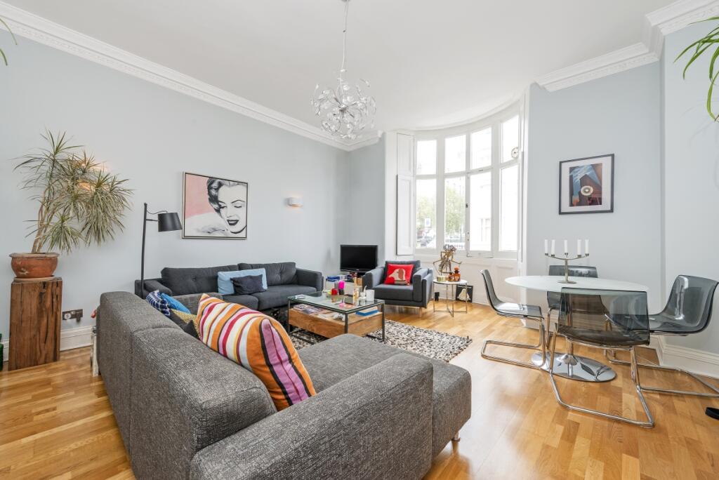1 bed 1st Floor Flat for rent in London. From Kinleigh Folkard & Hayward