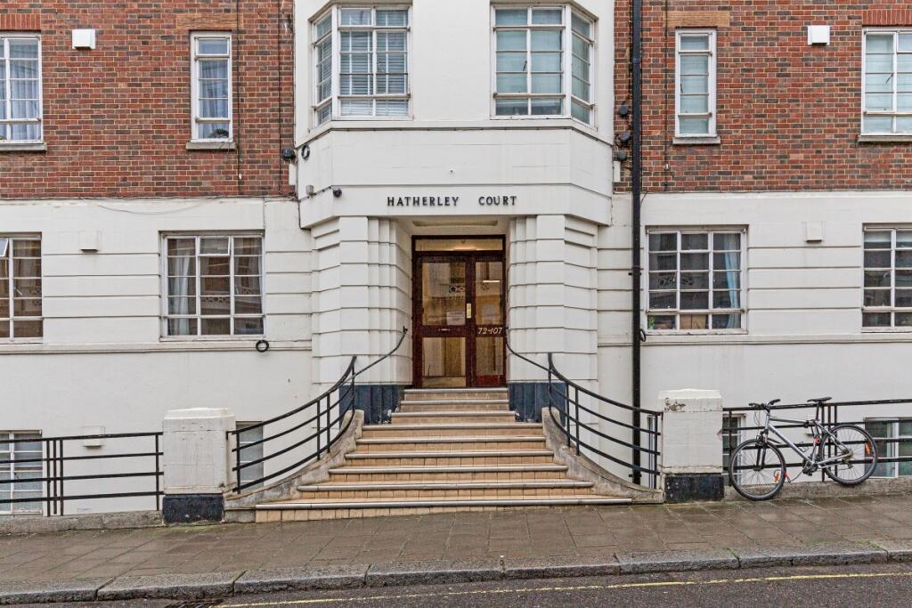 1 bed 1st Floor Flat for rent in London. From Kinleigh Folkard & Hayward