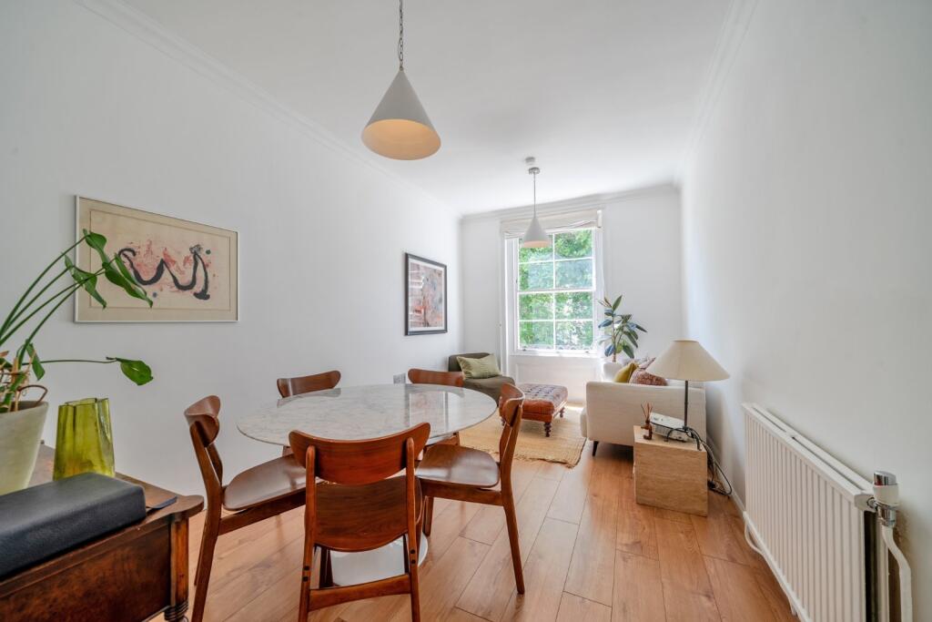 1 bed 1st Floor Flat for rent in London. From Kinleigh Folkard & Hayward