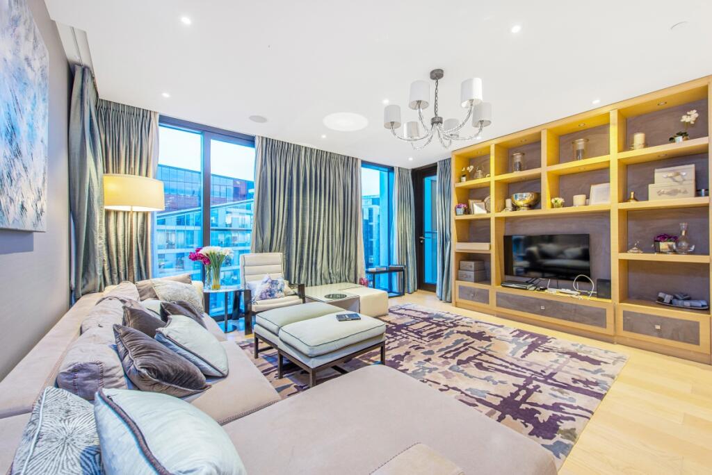 3 bed 1st Floor Flat for rent in London. From Kinleigh Folkard & Hayward 3 bed 1st Floor Flat for rent in London. From Kinleigh Folkard & Hayward