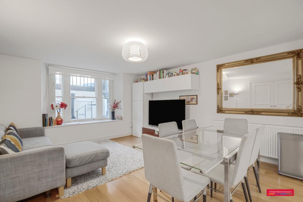 2 bed 1st Floor Flat for rent in London. From Kinleigh Folkard & Hayward 2 bed 1st Floor Flat for rent in London. From Kinleigh Folkard & Hayward