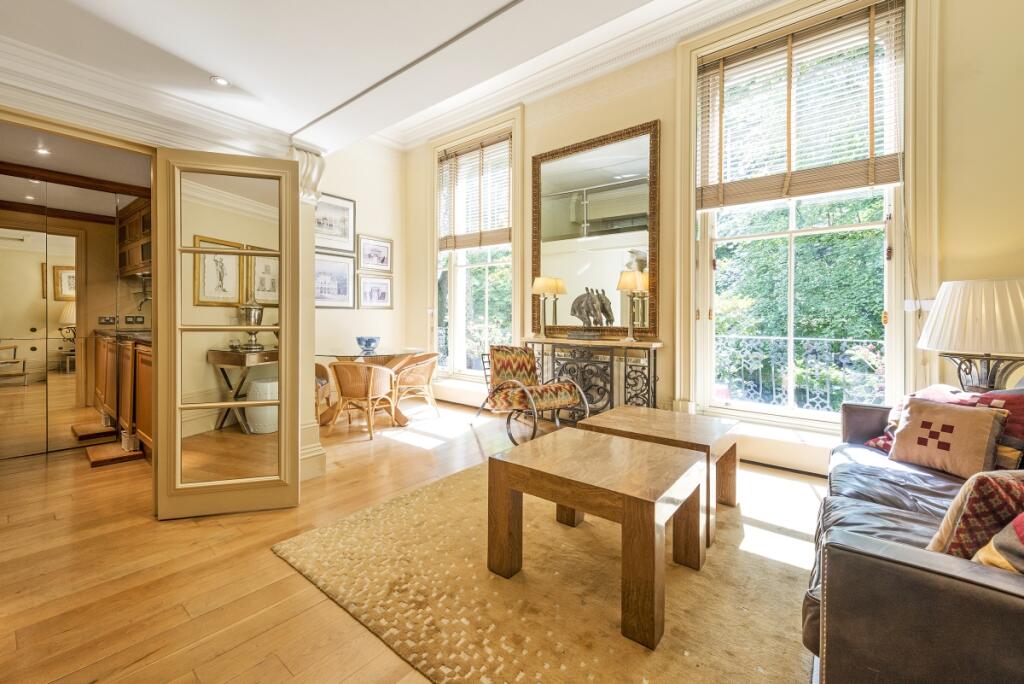 2 bed 1st Floor Flat for rent in London. From Kinleigh Folkard & Hayward