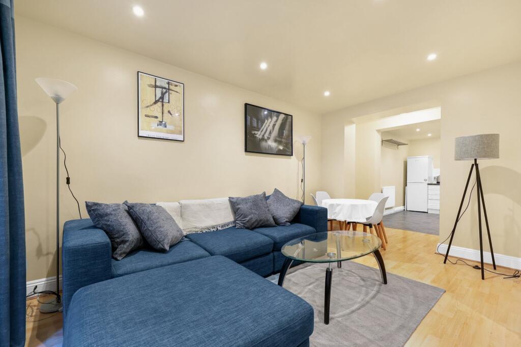 3 bed Apartment for rent in London. From Hurford Salvi Carr - London- New Homes