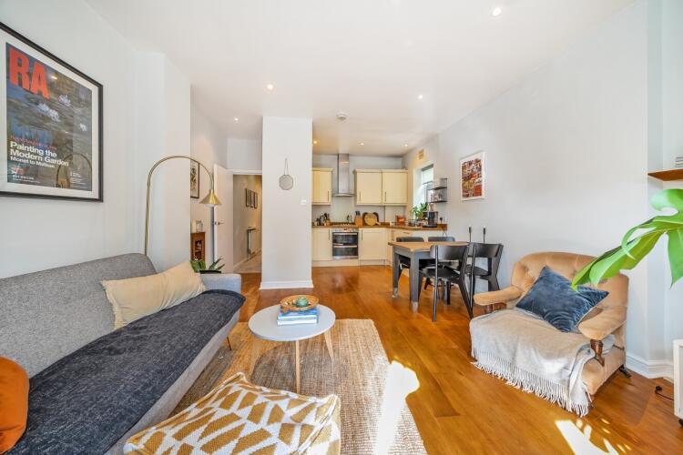 1 bed Apartment for rent in Streatham. From Kinleigh Folkard & Hayward