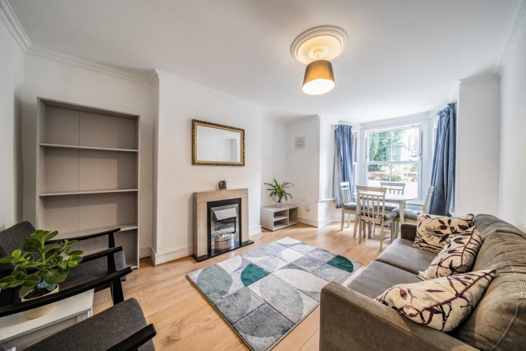 2 bed 1st Floor Flat for rent in London. From Kinleigh Folkard & Hayward - Sales - Streatham 2 bed 1st Floor Flat for rent in London. From Kinleigh Folkard & Hayward - Sales - Streatham