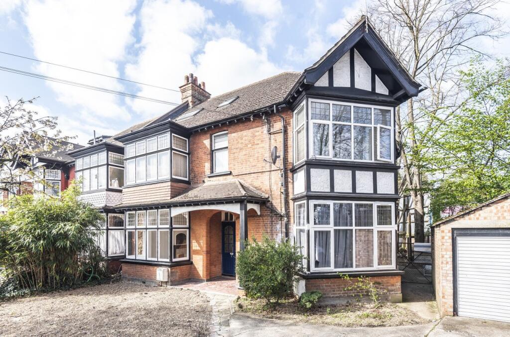 2 bed 1st Floor Flat for rent in Streatham. From Kinleigh Folkard & Hayward - Sales - Streatham