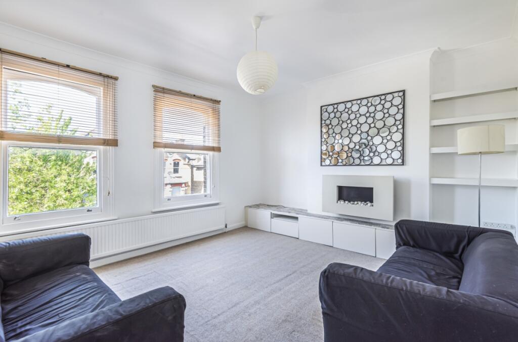 2 bed 1st Floor Flat for rent in Streatham. From Kinleigh Folkard & Hayward - Sales - Streatham 2 bed 1st Floor Flat for rent in Streatham. From Kinleigh Folkard & Hayward - Sales - Streatham