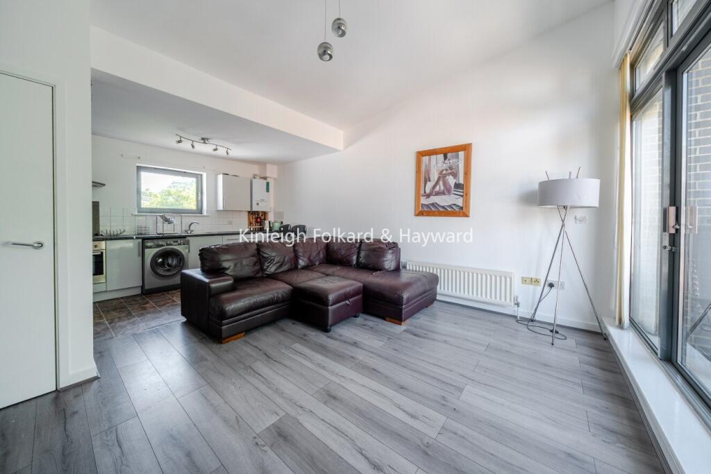1 bed 1st Floor Flat for rent in Streatham. From Kinleigh Folkard & Hayward - Sales - Streatham 1 bed 1st Floor Flat for rent in Streatham. From Kinleigh Folkard & Hayward - Sales - Streatham