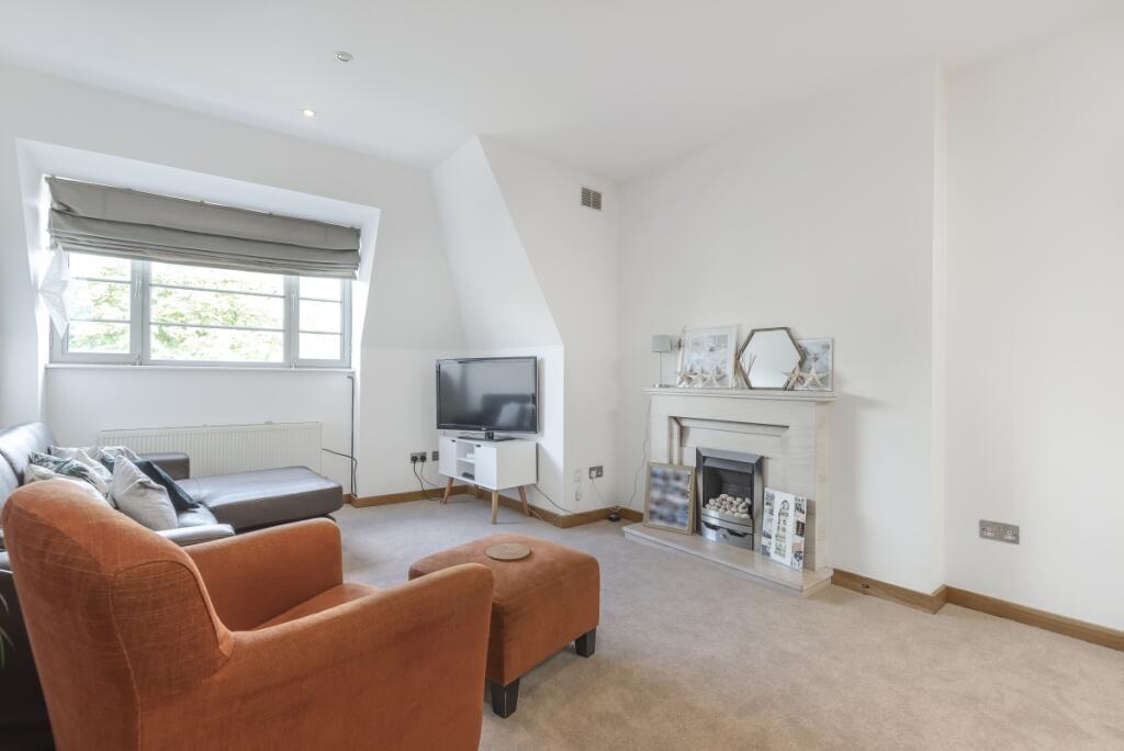 2 bed 1st Floor Flat for rent in Streatham. From Kinleigh Folkard & Hayward - Sales - Streatham 2 bed 1st Floor Flat for rent in Streatham. From Kinleigh Folkard & Hayward - Sales - Streatham