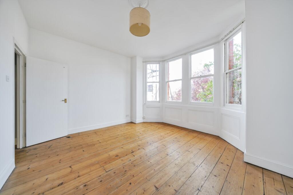 2 bed 1st Floor Flat for rent in Streatham. From Kinleigh Folkard & Hayward - Sales - Streatham