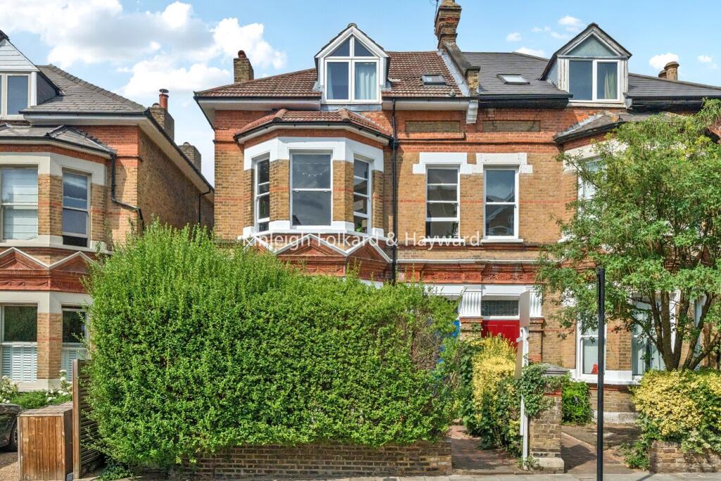 1 bed Mid Terraced House for rent in London. From Kinleigh Folkard & Hayward - Sales - Streatham 1 bed Mid Terraced House for rent in London. From Kinleigh Folkard & Hayward - Sales - Streatham