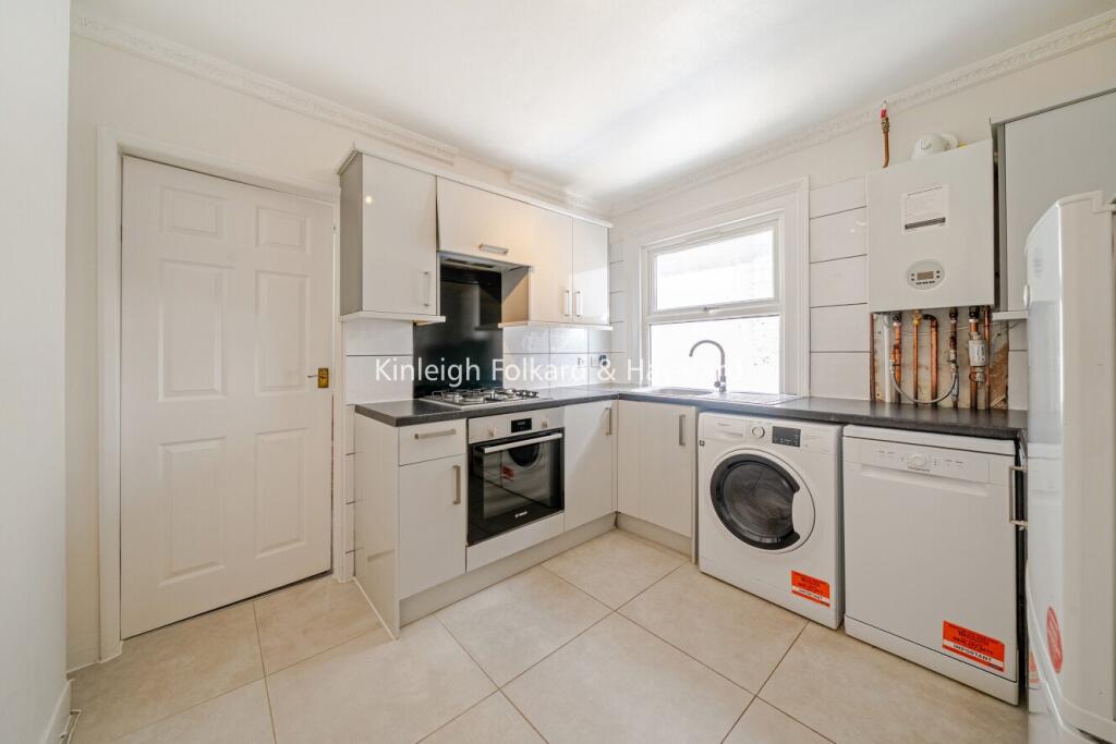 2 bed Mid Terraced House for rent in London. From Kinleigh Folkard & Hayward - Sales - Streatham 2 bed Mid Terraced House for rent in London. From Kinleigh Folkard & Hayward - Sales - Streatham
