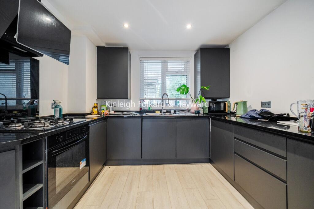 3 bed Mid Terraced House for rent in Streatham. From Kinleigh Folkard & Hayward - Sales - Streatham