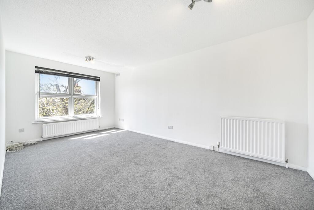 1 bed 1st Floor Flat for rent in London. From Kinleigh Folkard & Hayward - Sales - Streatham 1 bed 1st Floor Flat for rent in London. From Kinleigh Folkard & Hayward - Sales - Streatham