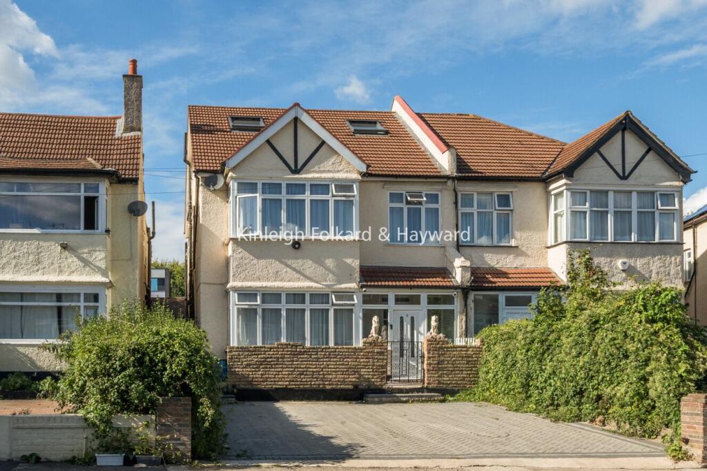 3 bed 1st Floor Flat for rent in Streatham. From Kinleigh Folkard & Hayward - Sales - Streatham
