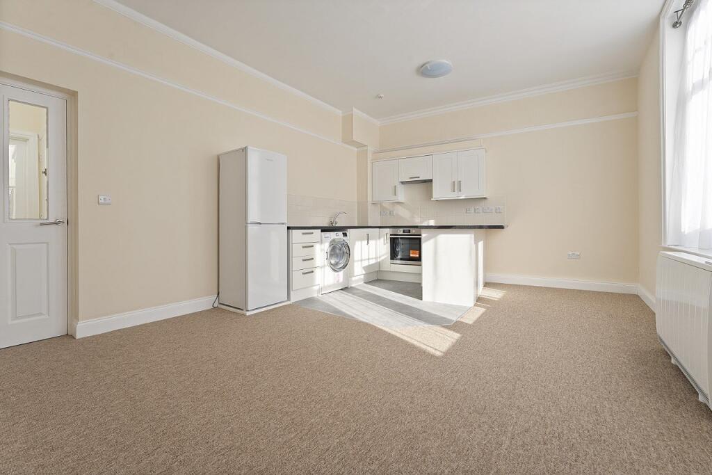 1 bed 1st Floor Flat for rent in Streatham. From Kinleigh Folkard & Hayward - Sales - Streatham