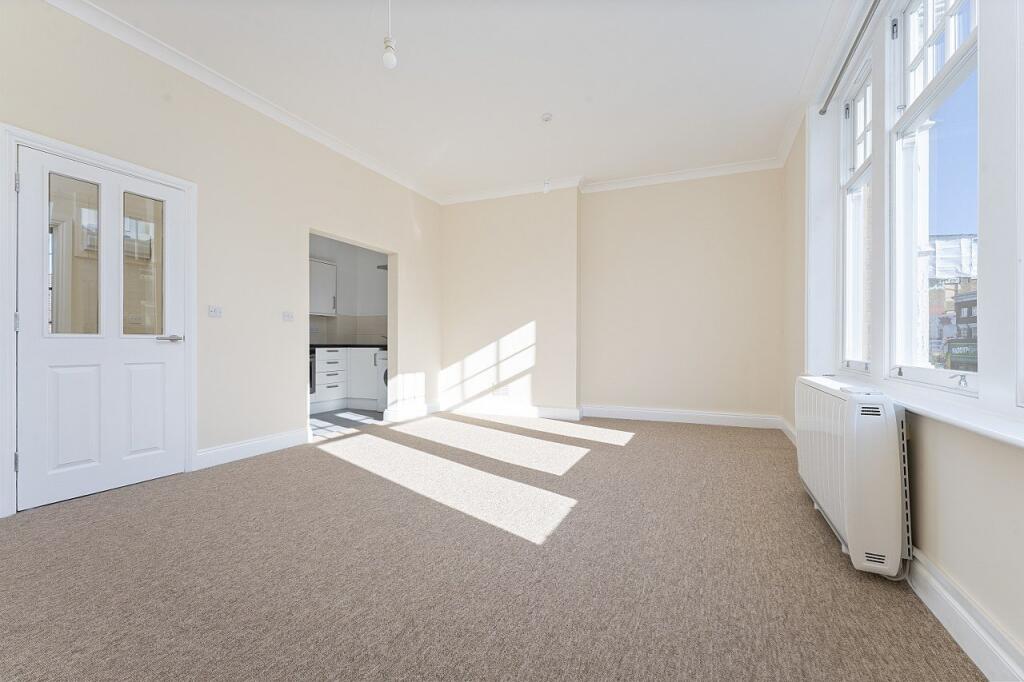 1 bed 1st Floor Flat for rent in Streatham. From Kinleigh Folkard & Hayward - Sales - Streatham
