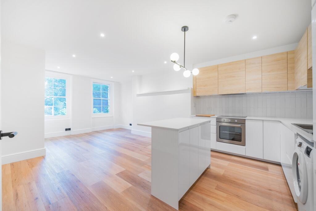 2 bed 1st Floor Flat for rent in London. From Kinleigh Folkard & Hayward - Sales - Streatham