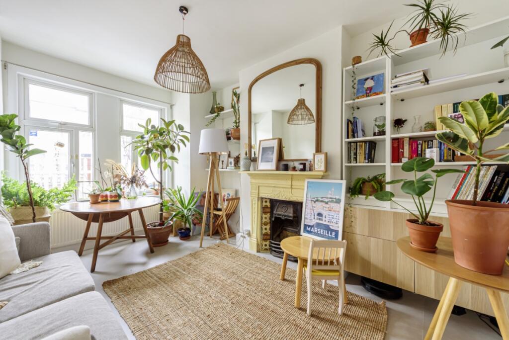 2 bed Detached for rent in London. From Kinleigh Folkard & Hayward - Sales - West Hampstead