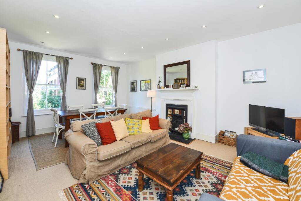 2 bed 1st Floor Flat for rent in London. From Kinleigh Folkard & Hayward - Sales - West Hampstead