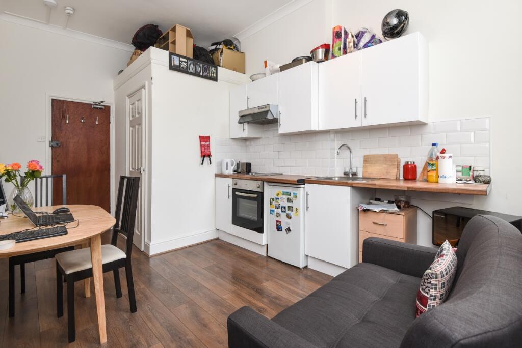 1 bed 1st Floor Flat for rent in London. From Kinleigh Folkard & Hayward - Sales - West Hampstead