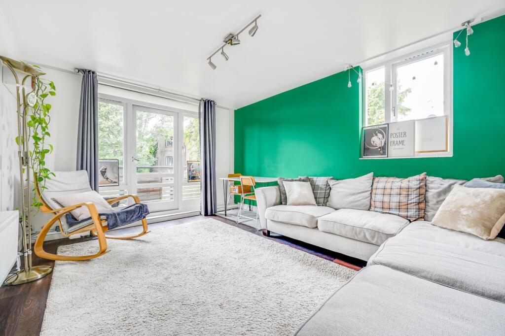 2 bed 1st Floor Flat for rent in Hampstead. From Kinleigh Folkard & Hayward - Sales - West Hampstead