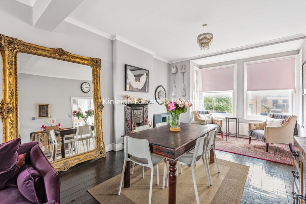 3 bed 1st Floor Flat for rent in London. From Kinleigh Folkard & Hayward - Sales - West Hampstead