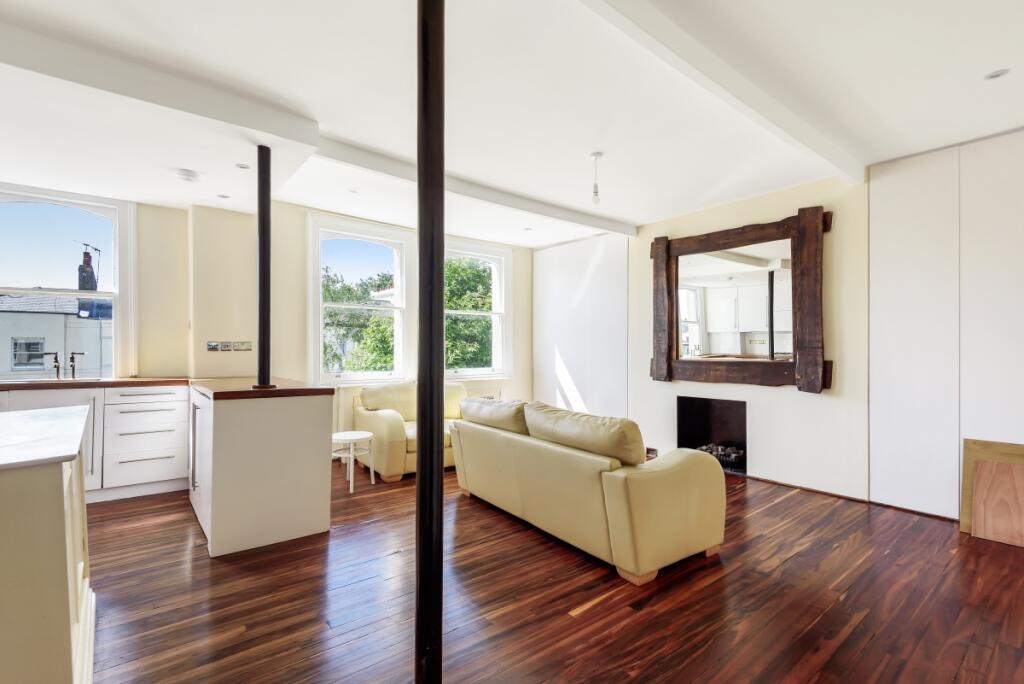 1 bed 1st Floor Flat for rent in Hampstead. From Kinleigh Folkard & Hayward - Sales - West Hampstead