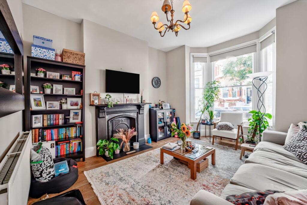 2 bed 1st Floor Flat for rent in London. From Kinleigh Folkard & Hayward - Sales - West Hampstead 2 bed 1st Floor Flat for rent in London. From Kinleigh Folkard & Hayward - Sales - West Hampstead