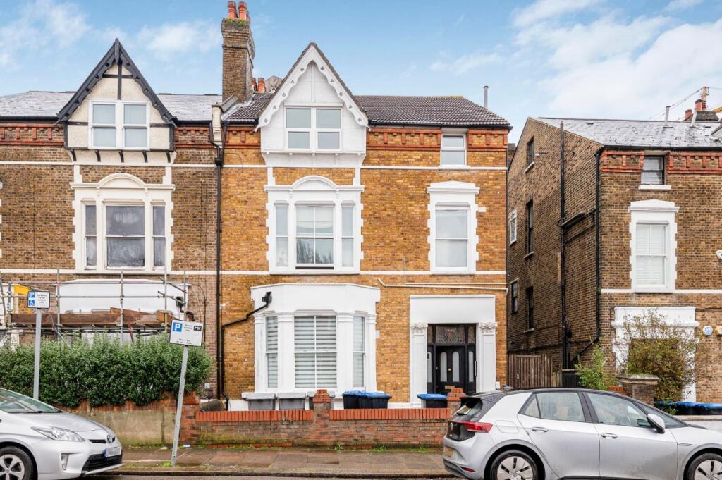 4 bed 1st Floor Flat for rent in London. From Kinleigh Folkard & Hayward - Sales - West Hampstead 4 bed 1st Floor Flat for rent in London. From Kinleigh Folkard & Hayward - Sales - West Hampstead