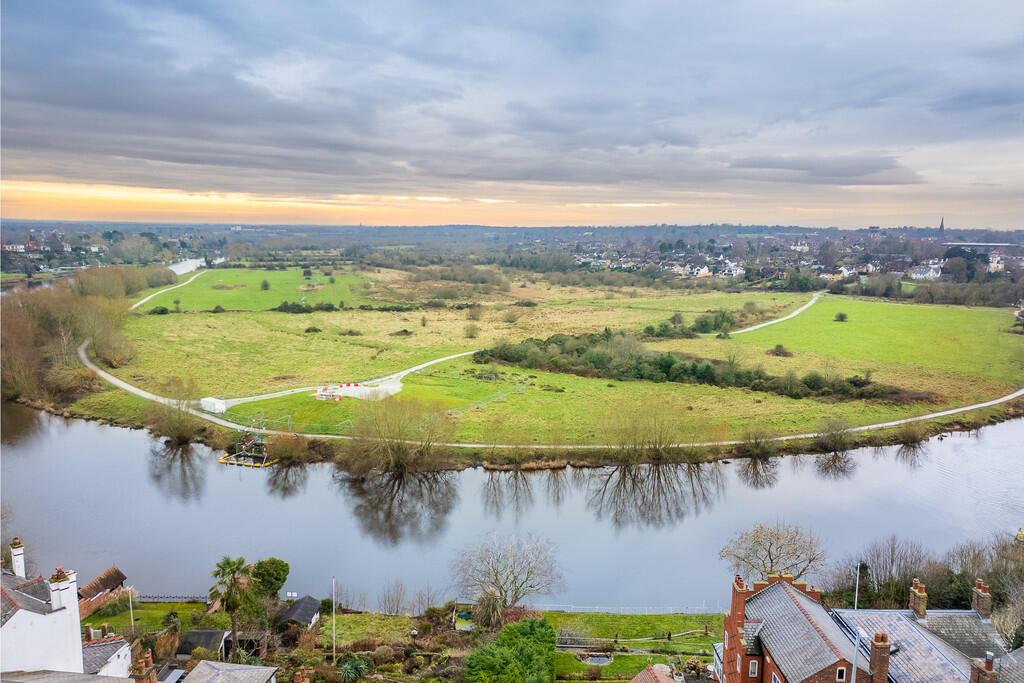 2 bed Penthouse for rent in Chester. From Thomas Property Group - Chester