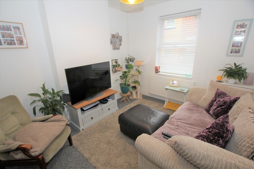 2 bed Mid Terraced House for rent in Hoole Bank. From Thomas Property Group - Chester