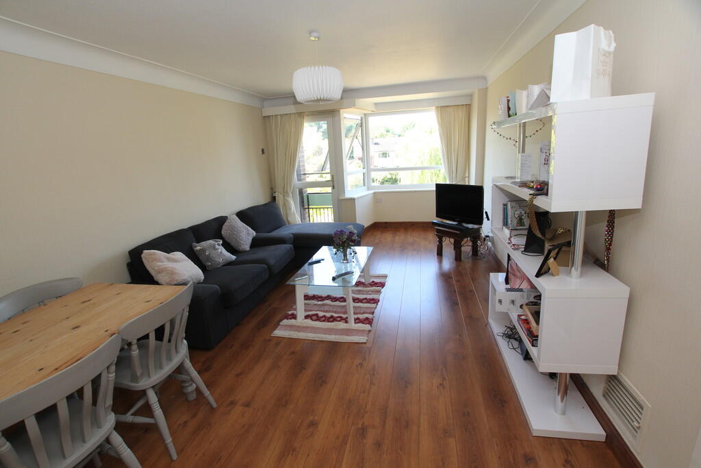 2 bed 1st Floor Flat for rent in Littleton. From Thomas Property Group - Chester
