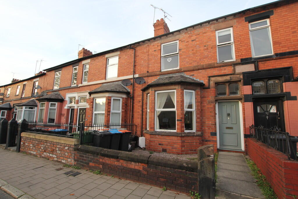 3 bed Mid Terraced House for rent in Chester. From Thomas Property Group - Chester