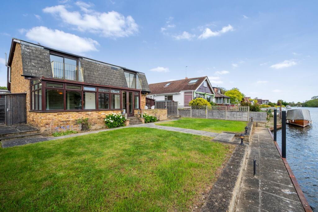 3 bed Detached bungalow for rent in Shepperton. From Martin Flashman & Co. - Walton-on-Thames