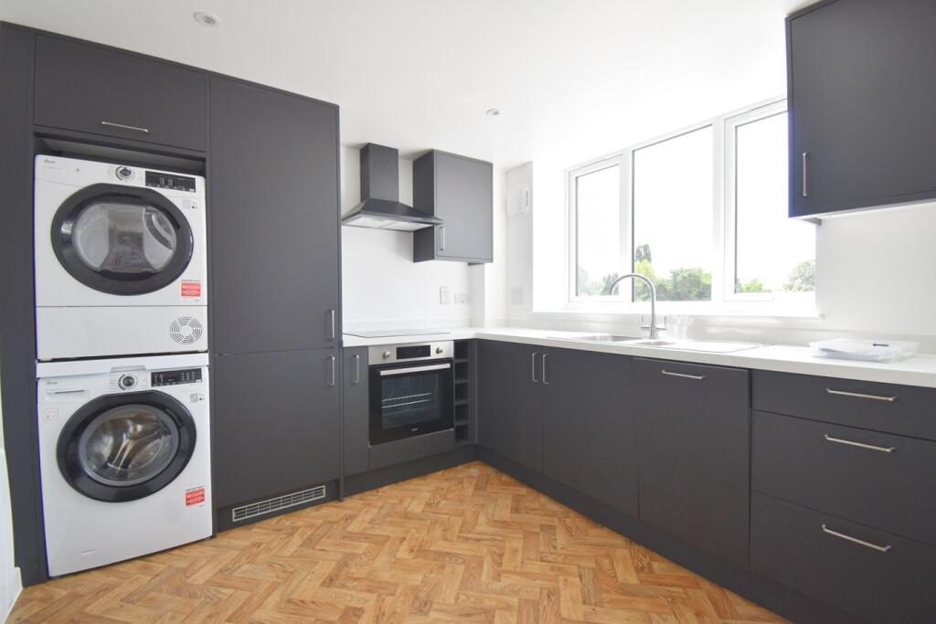 1 bed Apartment for rent in Shepperton. From Martin Flashman & Co. - Walton-on-Thames 1 bed Apartment for rent in Shepperton. From Martin Flashman & Co. - Walton-on-Thames