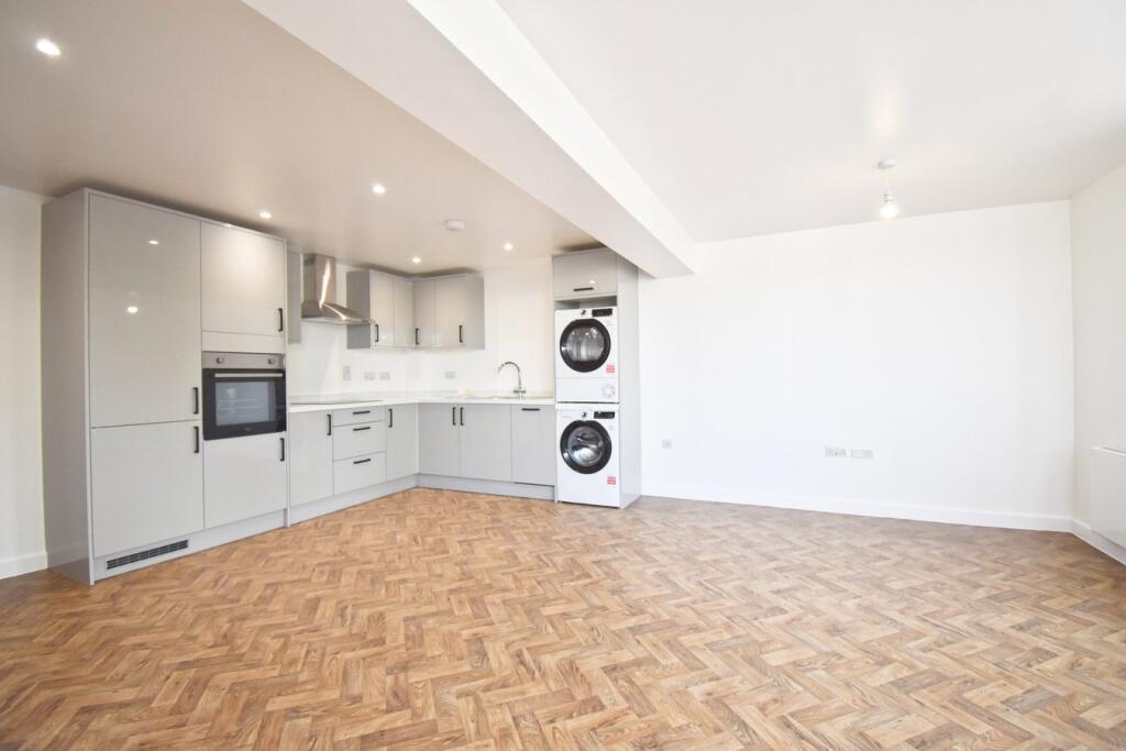 1 bed Apartment for rent in Shepperton. From Martin Flashman & Co. - Walton-on-Thames 1 bed Apartment for rent in Shepperton. From Martin Flashman & Co. - Walton-on-Thames