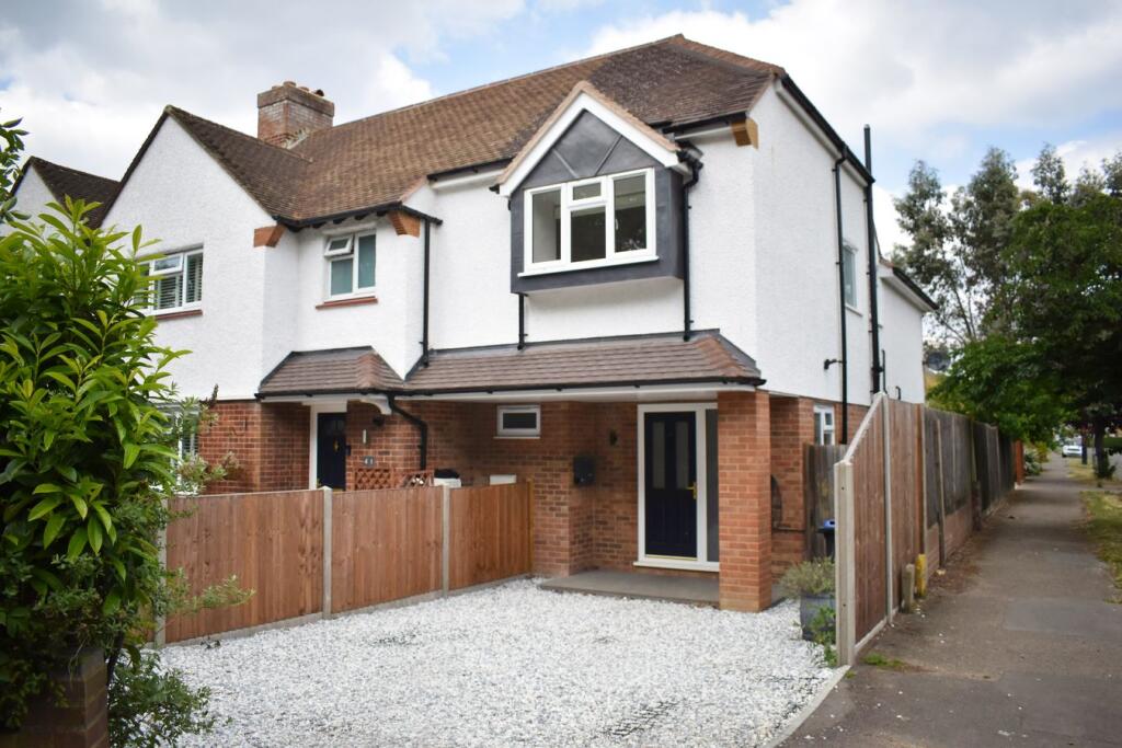 2 bed Semi Detached for rent in Walton-on-Thames. From Martin Flashman & Co. - Walton-on-Thames
