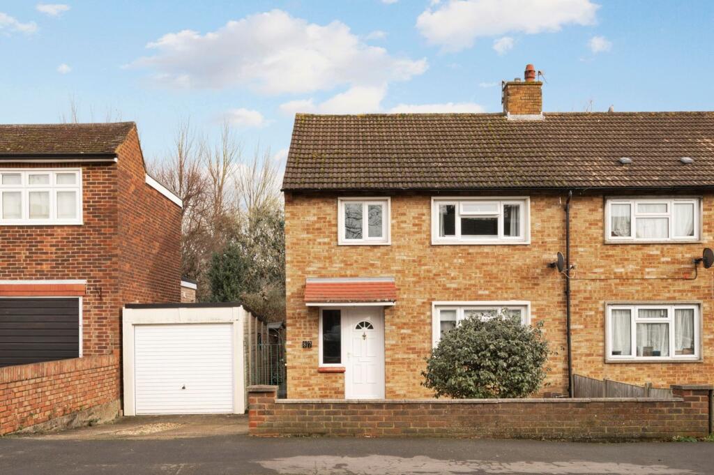 3 bed Semi Detached for rent in Walton-on-Thames. From Martin Flashman & Co. - Walton-on-Thames
