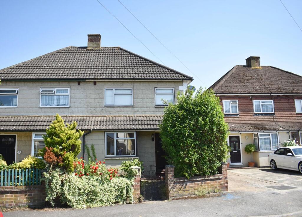 3 bed Semi Detached for rent in Walton-on-Thames. From Martin Flashman & Co. - Walton-on-Thames 3 bed Semi Detached for rent in Walton-on-Thames. From Martin Flashman & Co. - Walton-on-Thames