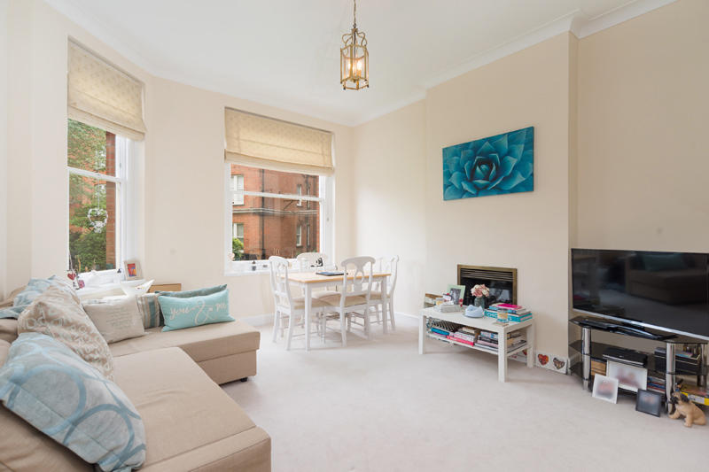 2 bed 1st Floor Flat for rent in Hampstead. From Whitestone Estates