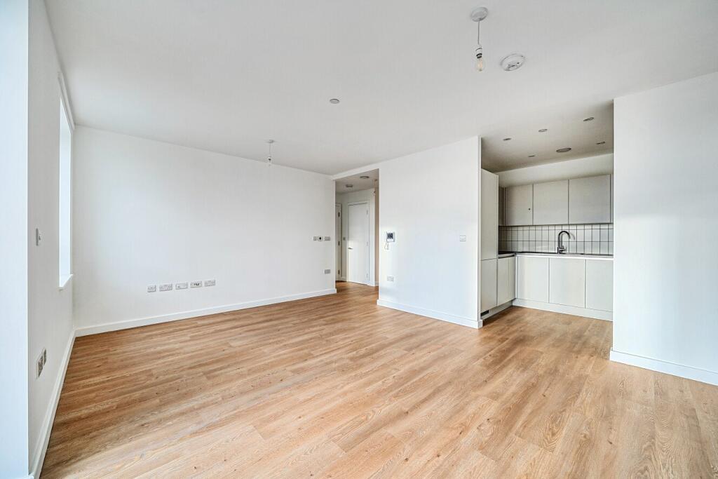 1 bed 1st Floor Flat for rent in . From Kinleigh Folkard & Hayward - Lettings - Blackheath