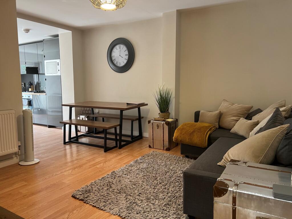 2 bed 1st Floor Flat for rent in London. From Kinleigh Folkard & Hayward - Sales - Blackheath