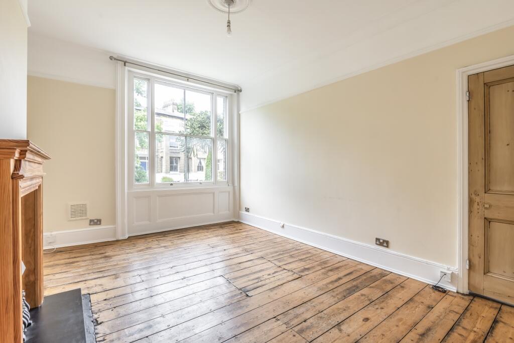 2 bed 1st Floor Flat for rent in Lewisham. From Kinleigh Folkard & Hayward - Sales - Blackheath