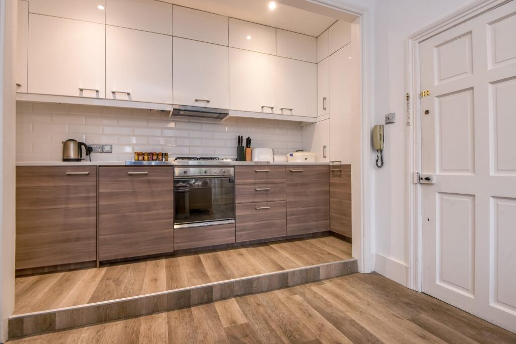 1 bed 1st Floor Flat for rent in London. From Kinleigh Folkard & Hayward - Sales - Blackheath